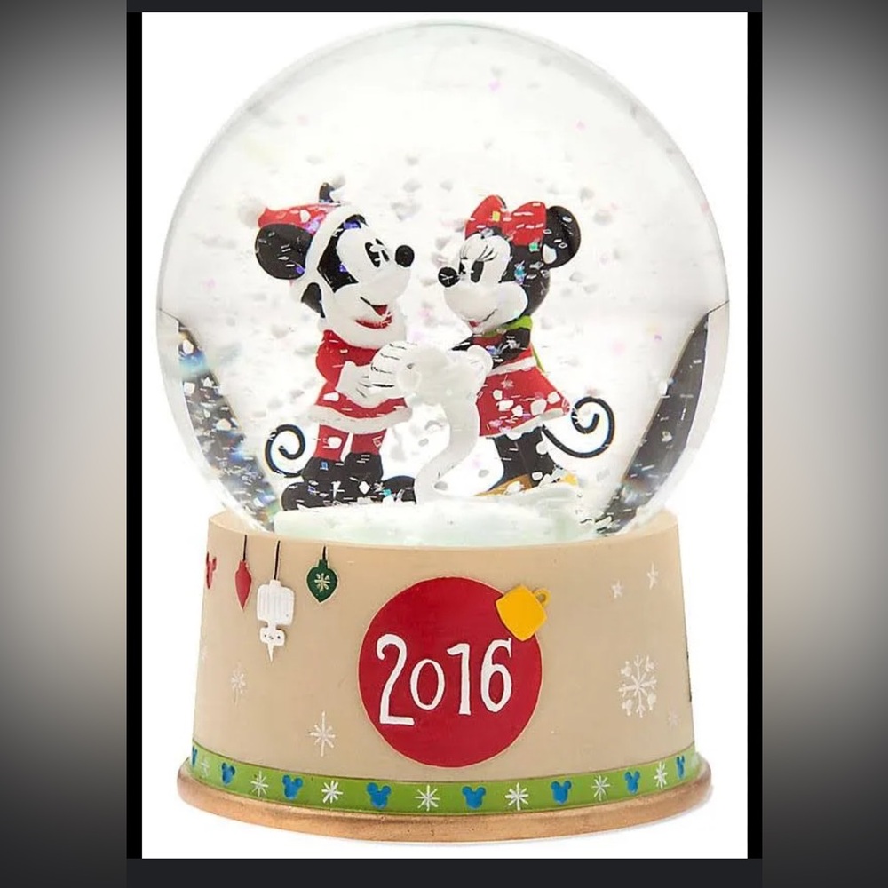 Disney Mickey Mouse 2016 Mickey Mouse & Minnie‎ Mouse Snowglobe Exclusive